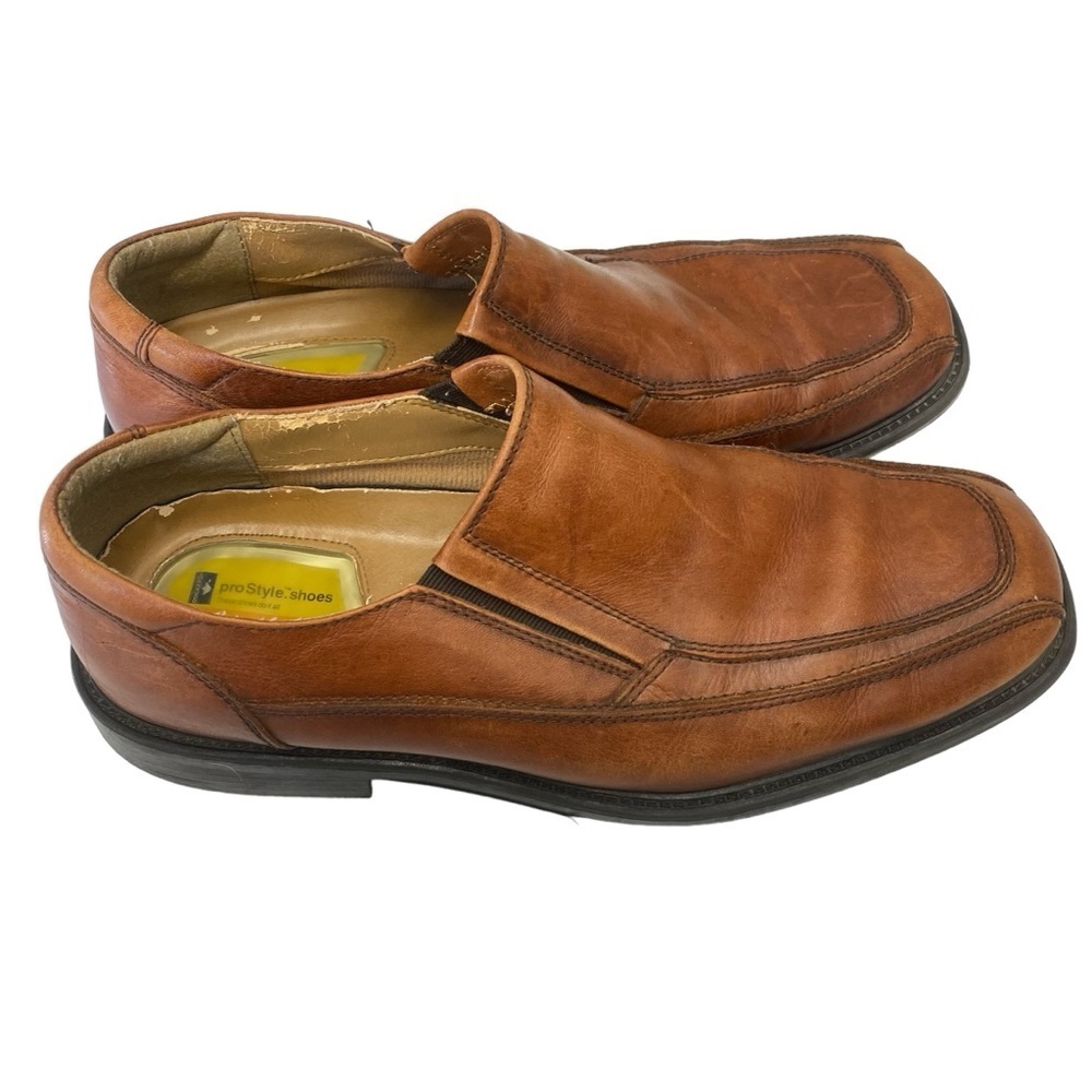 Dockers Pro Style Men 9.5
Brown Leather Slip On Loafer
Dress Shoes